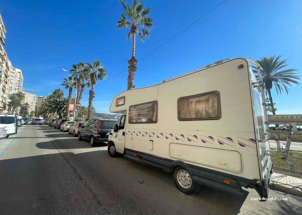 (29016) Málaga - 23 Paseo Marítimo Ciudad de Melilla — foto 4