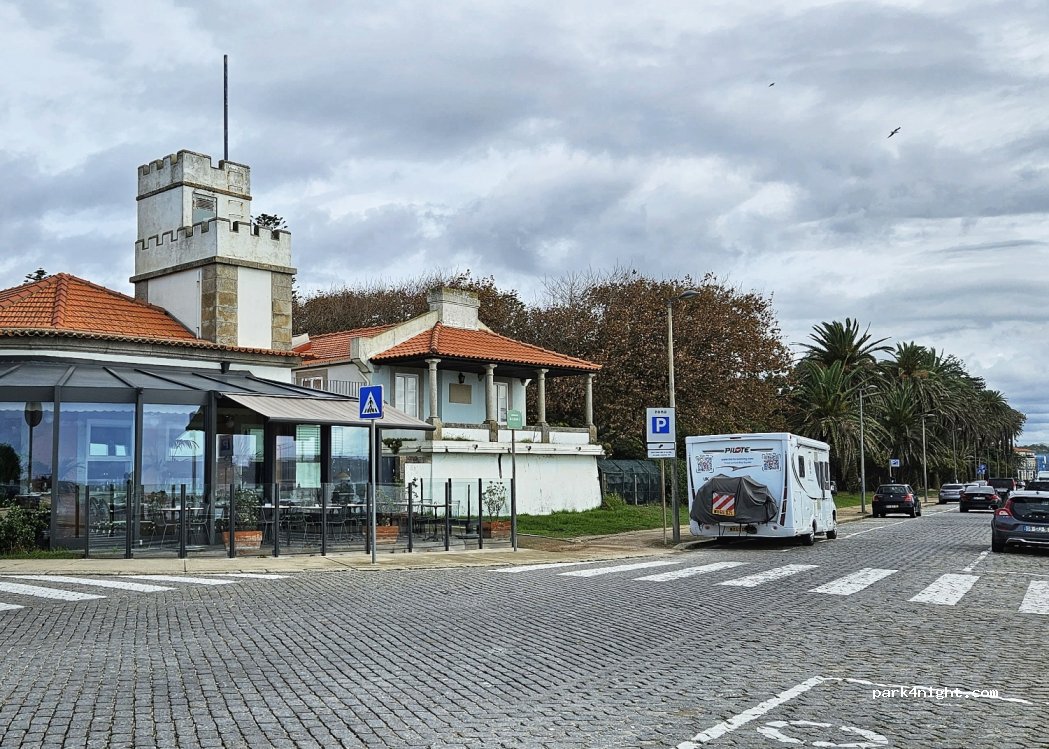 (4150) Porto - 382 Avenida de Dom Carlos I — foto 2