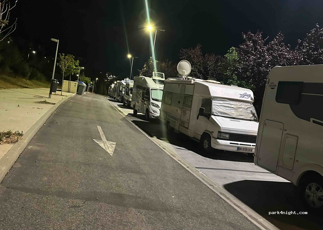 Área de autocaravanas Guadalajara — foto 4