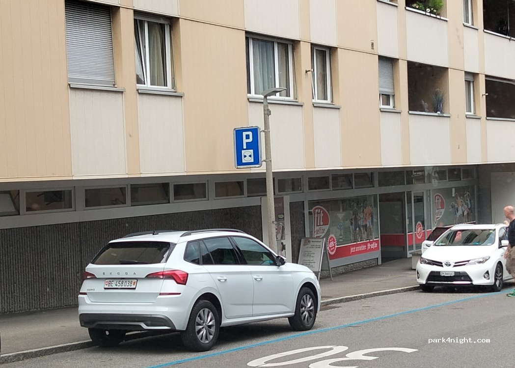 (3700) Spiez - 44 Seestrasse — foto