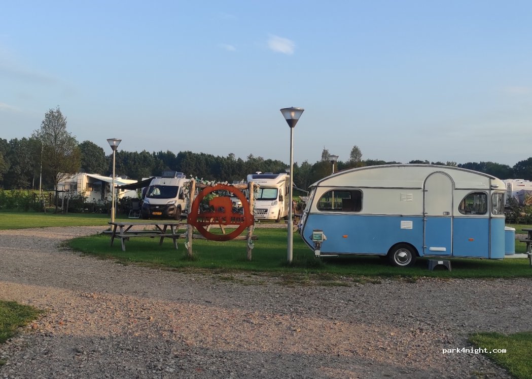 (4741 SC) Hoeven - 15 Slikstraat — foto