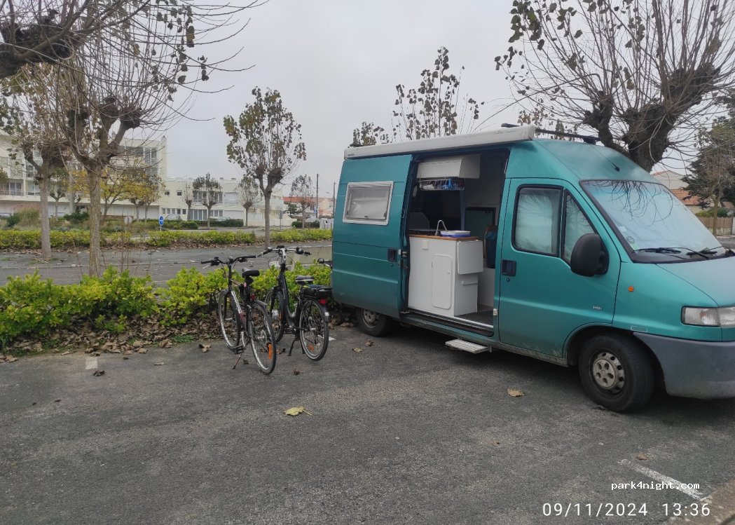(85270) Saint-Hilaire-de-Riez - 6 Place Saint-Jean — foto 4