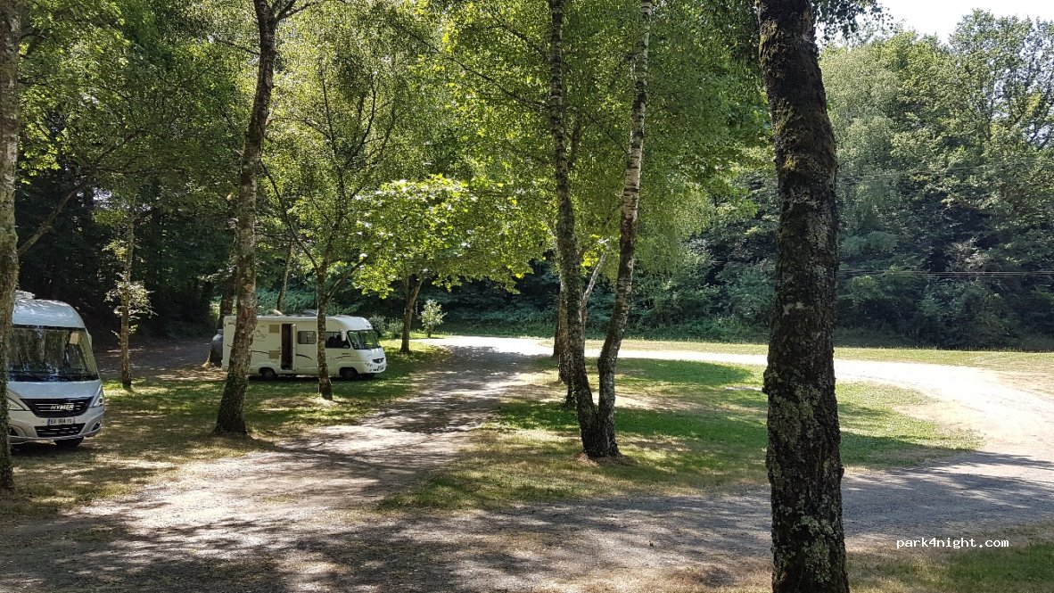 Aire de camping-cars Vigeois — foto 2