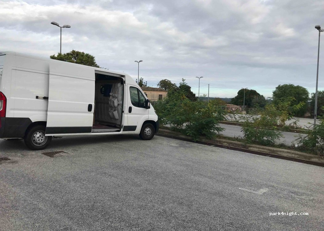 (96010) Canicattini Bagni - 454 Via Vittorio Emanuele III — foto 2
