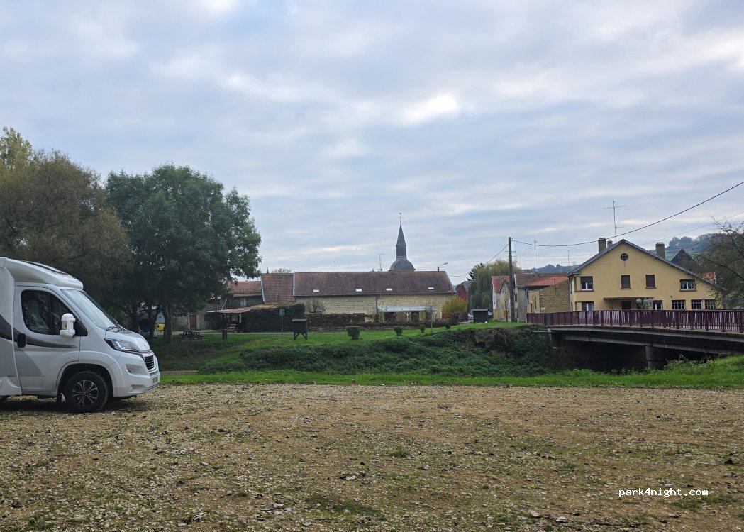 (08370) La Ferté-sur-Chiers - 21 D44 — foto 3