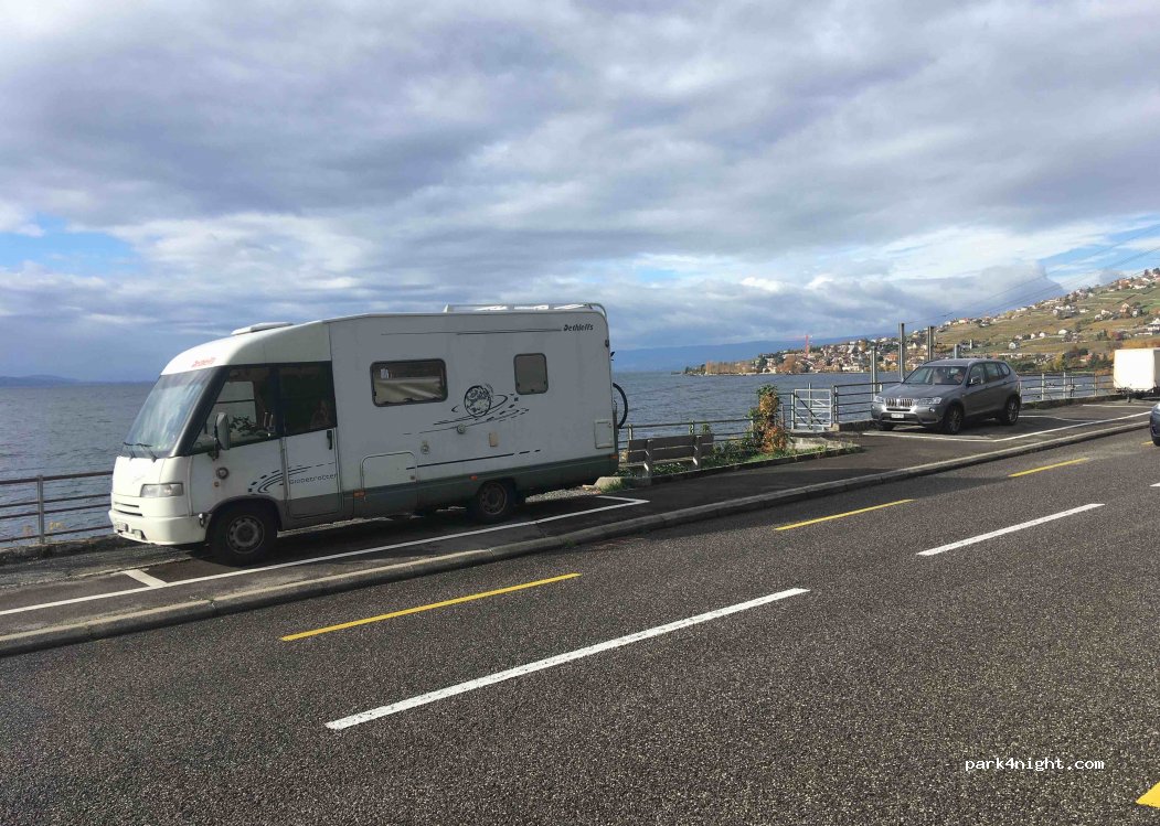 (1096) Rivaz - 2 Route du Lac — foto