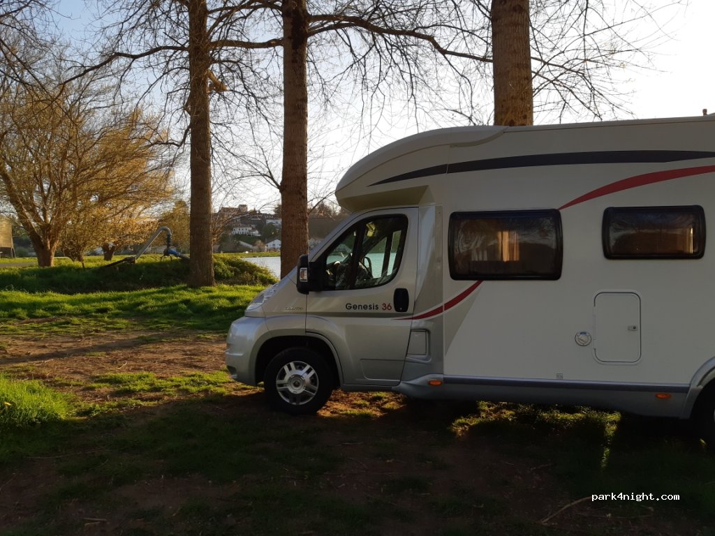 (40300) Hastingues - 554 D23 — foto