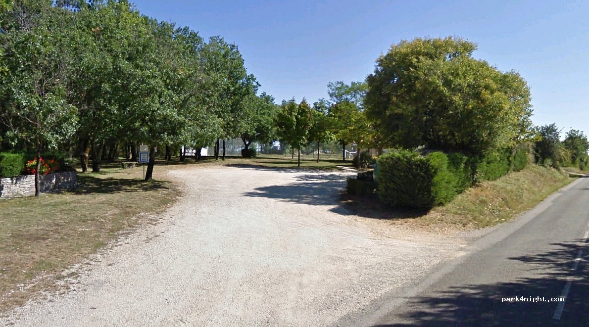 (46090) Cours - Place de Cours — foto