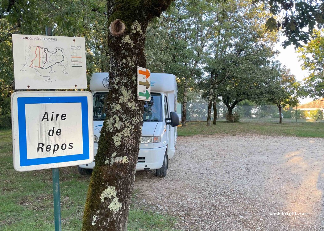 (46090) Cours - Place de Cours — foto 4