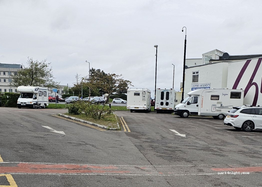 (LA4 4BU) Morecambe - 160 Marine Road Central — foto