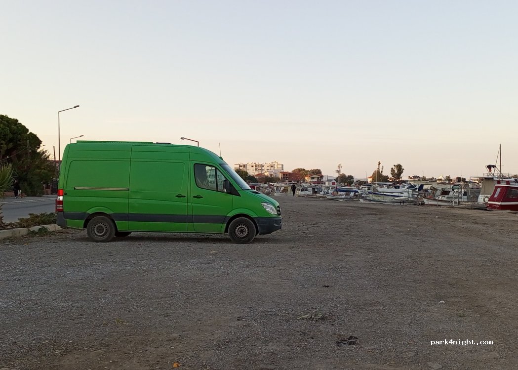 (35430) Urla - 265 Yalı Caddesi — foto