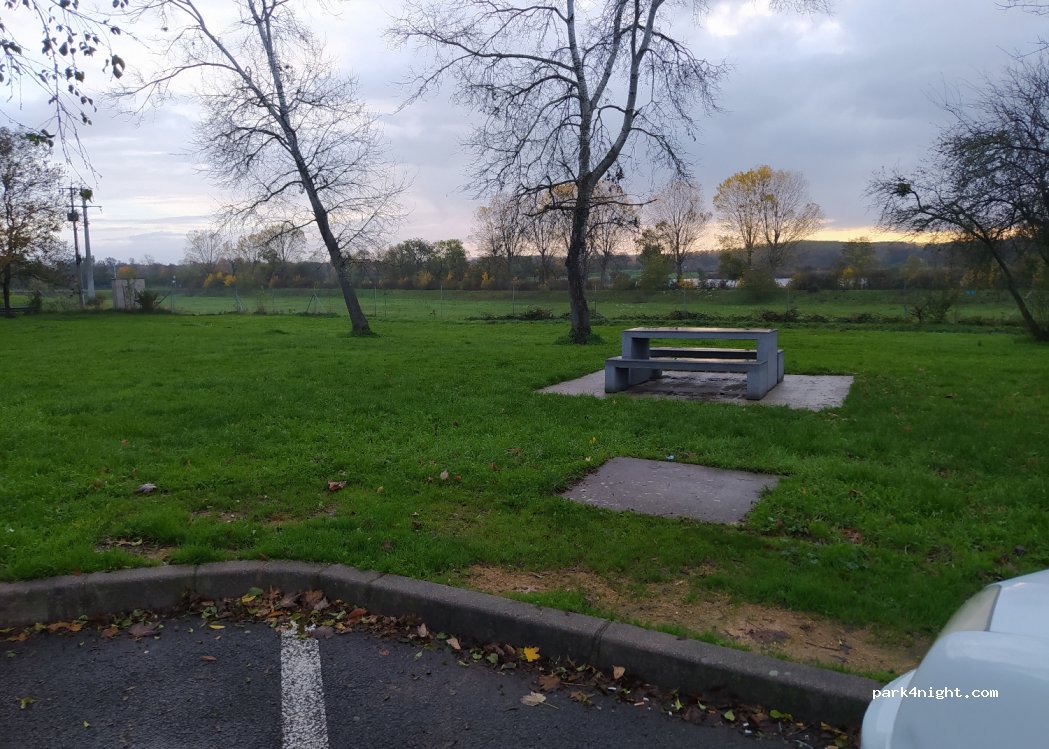 (71680) Crêches-sur-Saône - Chemin des Sablons — foto