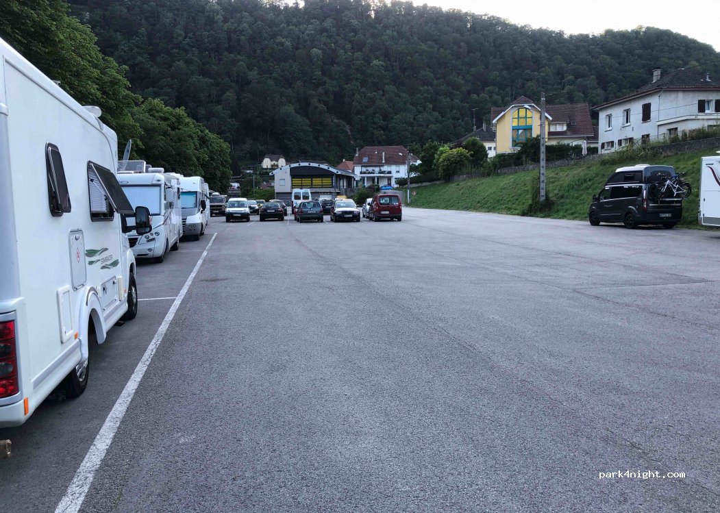 (25190) Saint-Hippolyte - Esplanade des Fêtes — foto 3