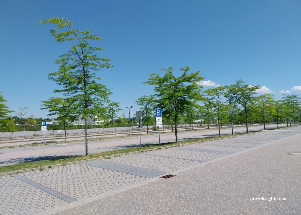 (93053) Regensburg - 22 Franz-Josef-Strauß-Allee — foto