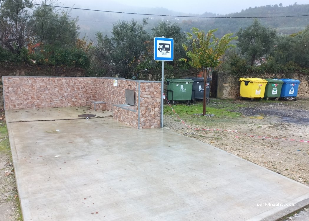 Autocaravanas Parking Sedielos — foto