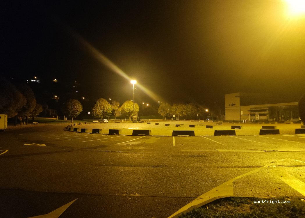 (01700) Miribel - 352 Place de la République — foto 3