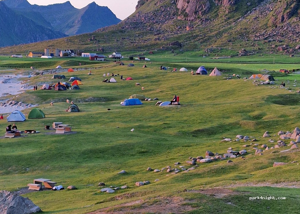 Uttakleiv camping — foto