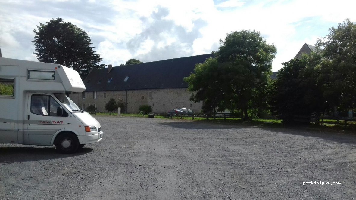 (14710) Saint-Laurent-sur-Mer - 10 Rue de l'Église — foto 2