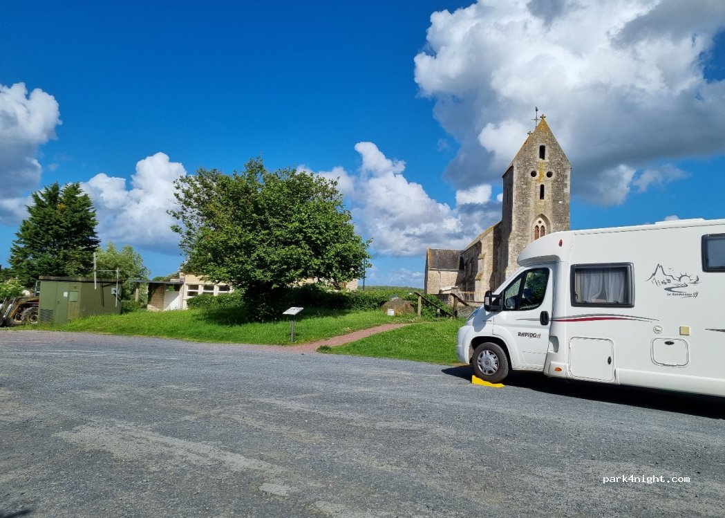 (14710) Saint-Laurent-sur-Mer - 10 Rue de l'Église — foto 4