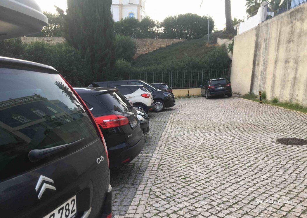 (8500-802) Portimão - 92 Avenida Tomás Cabreira — foto