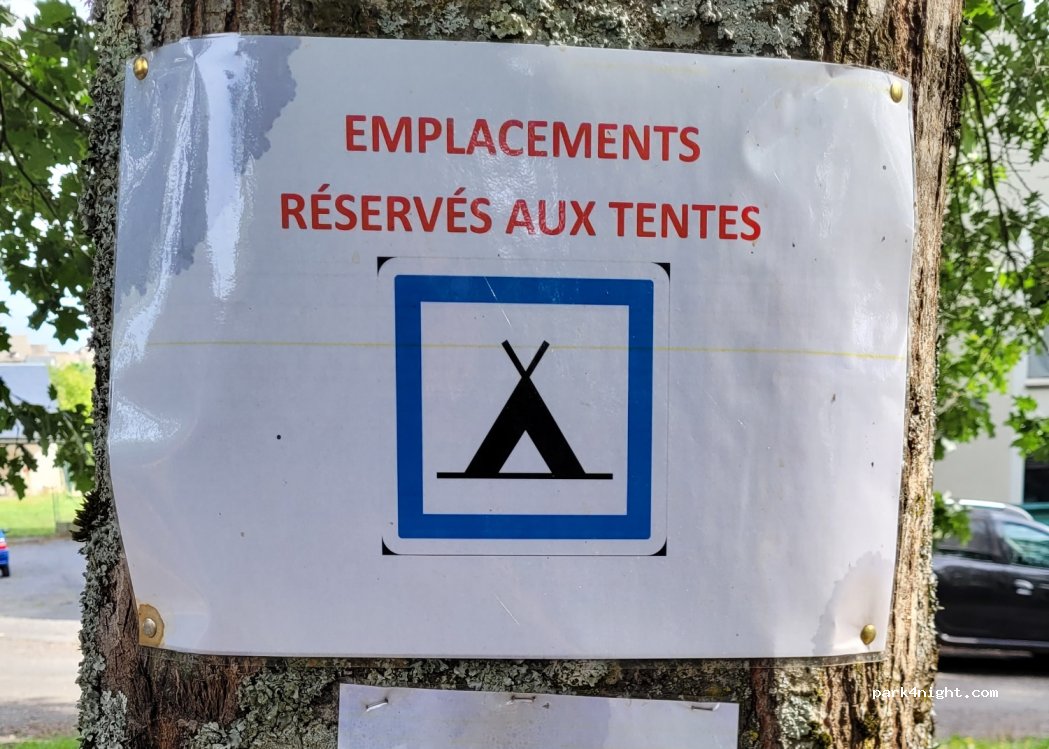 Aire Camping Car Municipale de Sauveterre de Rouergue — foto 3