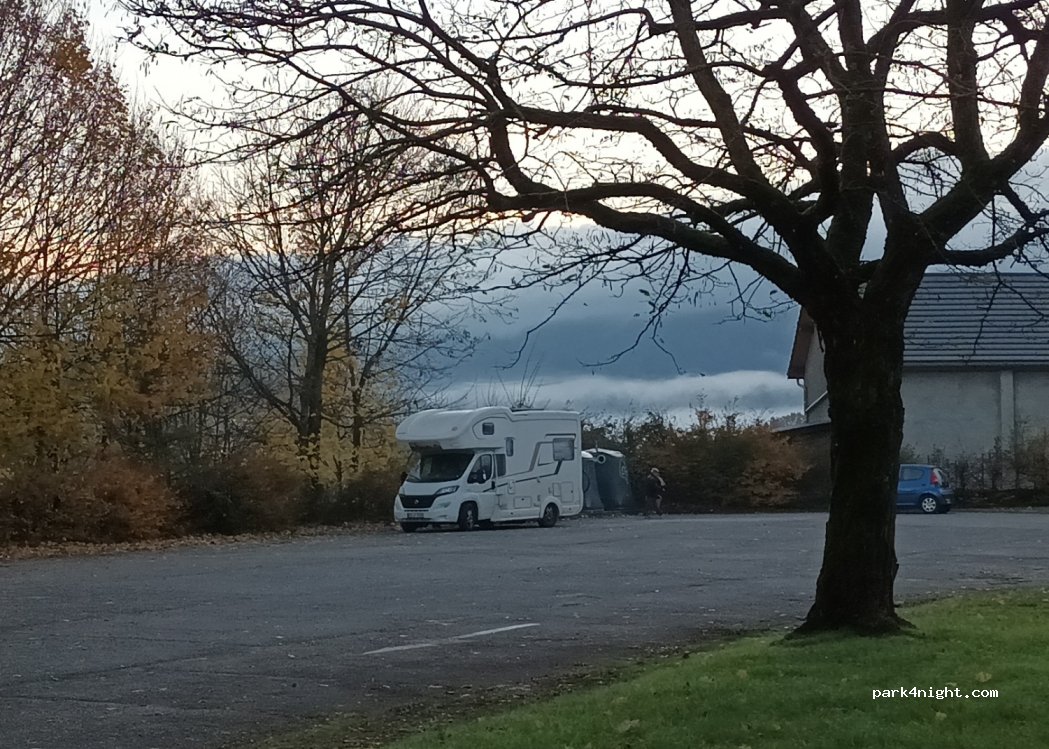 (73800) Porte-de-Savoie - 10 Place de l'Église — foto