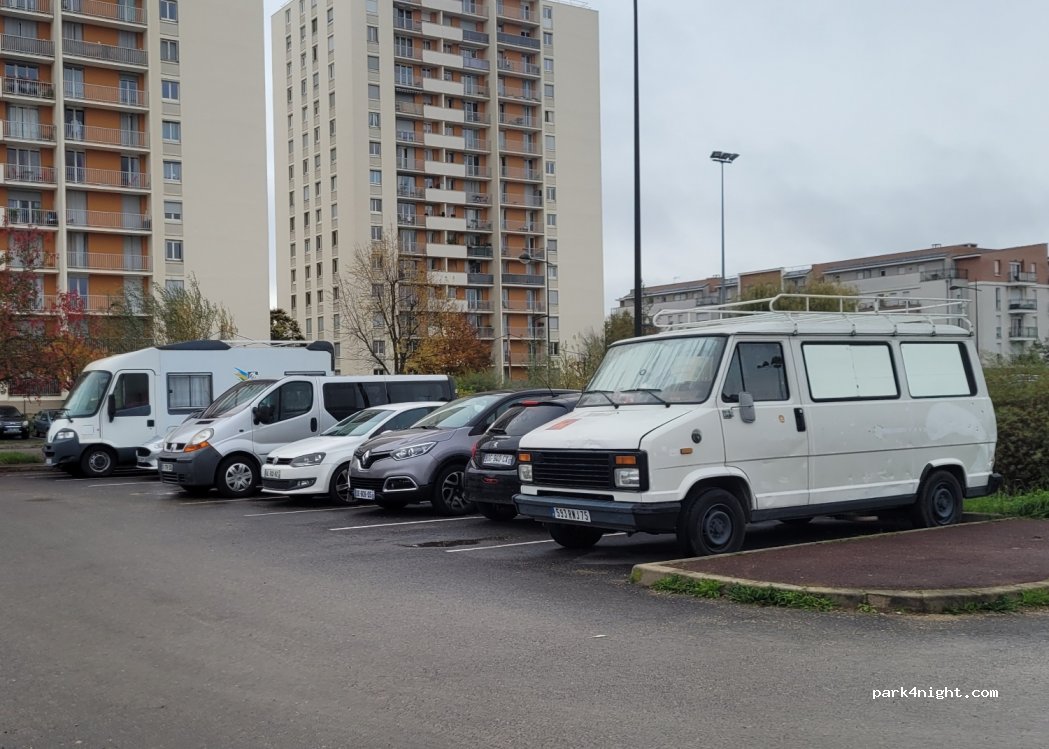 (77100) Meaux - 18 Avenue du Maréchal Foch — foto