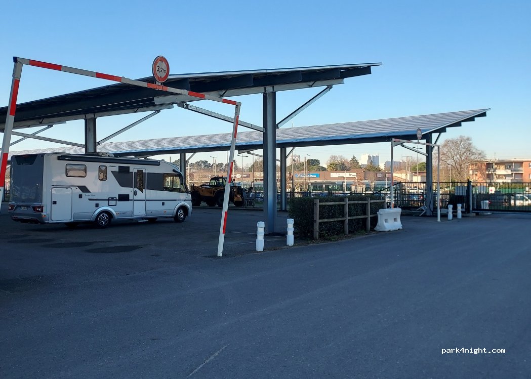 (33110) Le Bouscat - 8 Av. de l'Hippodrome — foto 2