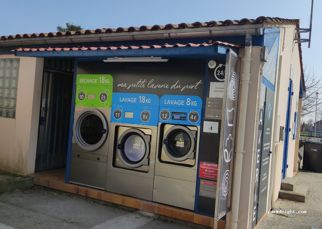 (17120) Mortagne-sur-Gironde - 9 Place Parias — foto 4