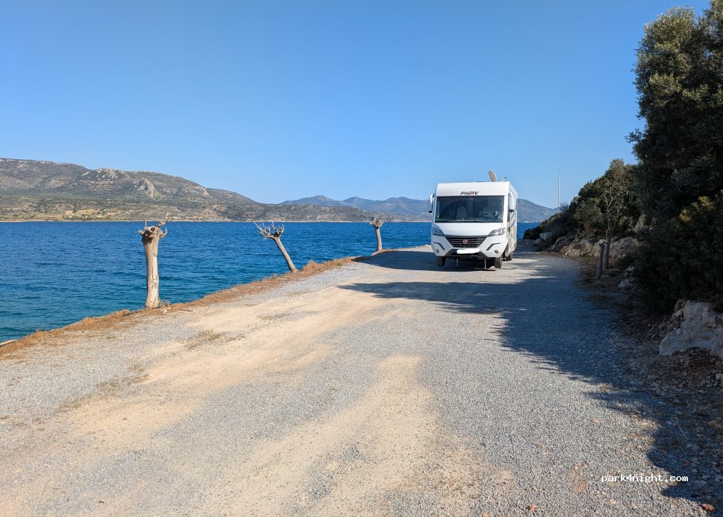 (230 56) Karavostasi - Unnamed Road — foto 5