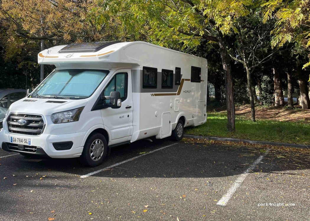 (84140) Avignon - 414 Chemin de la Montagnette — foto