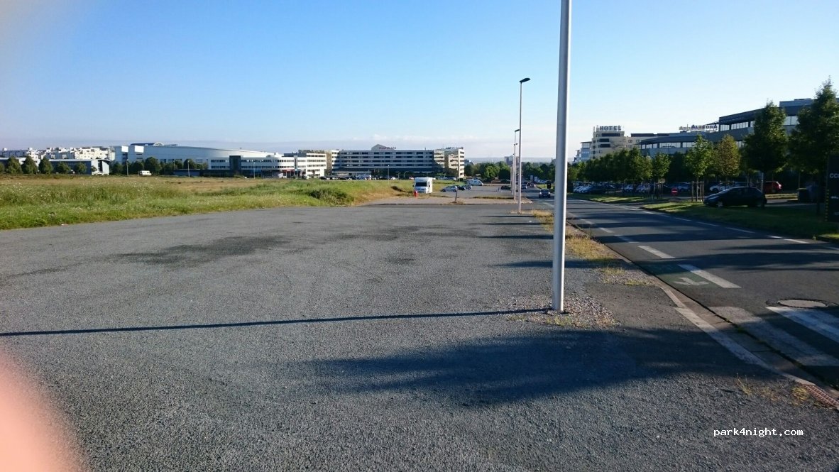 (86360) Chasseneuil-du-Poitou - 1 Avenue du Tour de France — foto