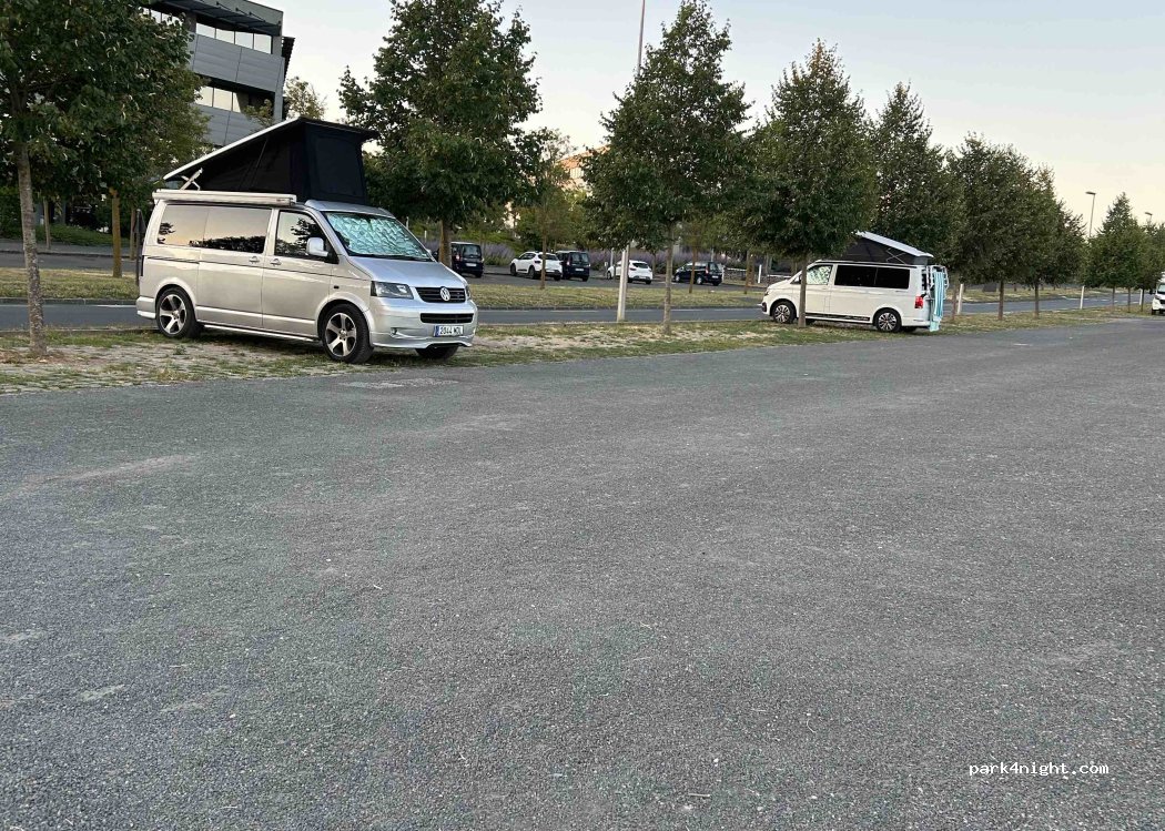 (86360) Chasseneuil-du-Poitou - 1 Avenue du Tour de France — foto 4