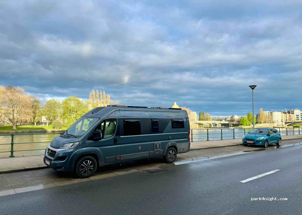 (4000) Liège - 6 Quai de Rome — foto