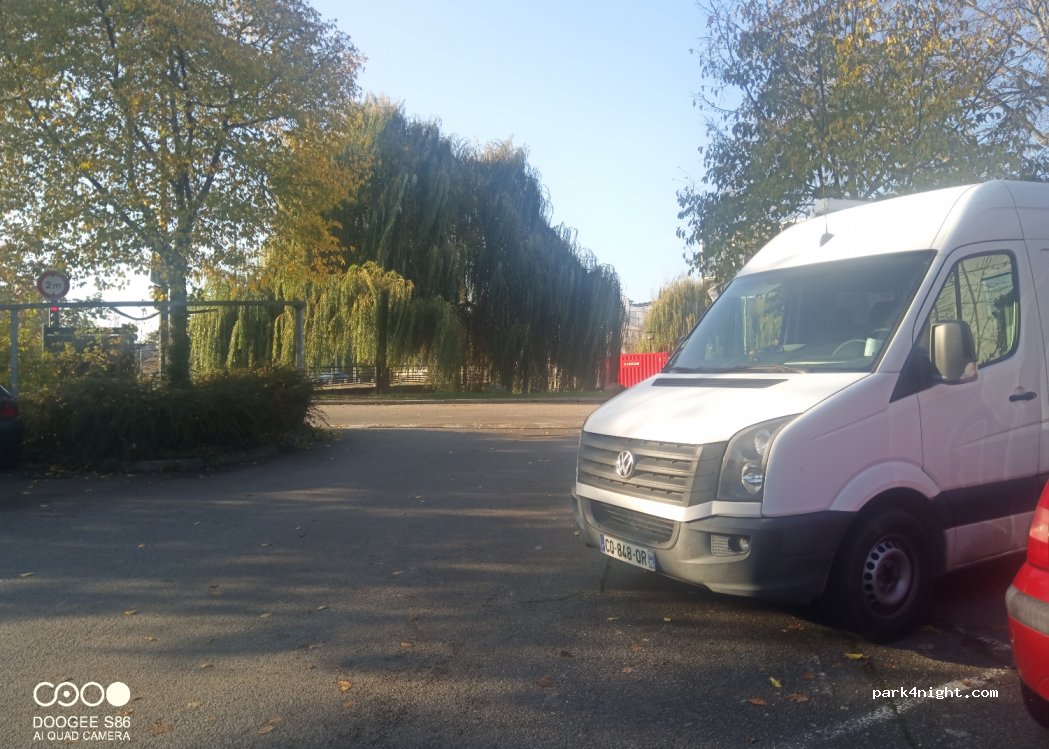 (35700) Rennes - 10 Canal Saint-Martin — foto 2