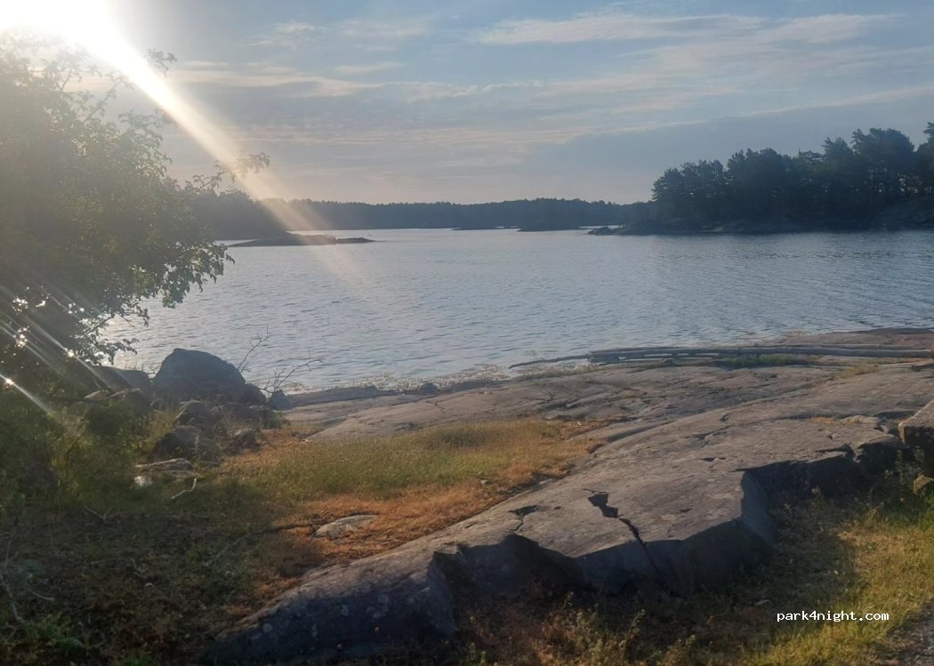 (590 93) Gunnebo - Unnamed Road — foto 2