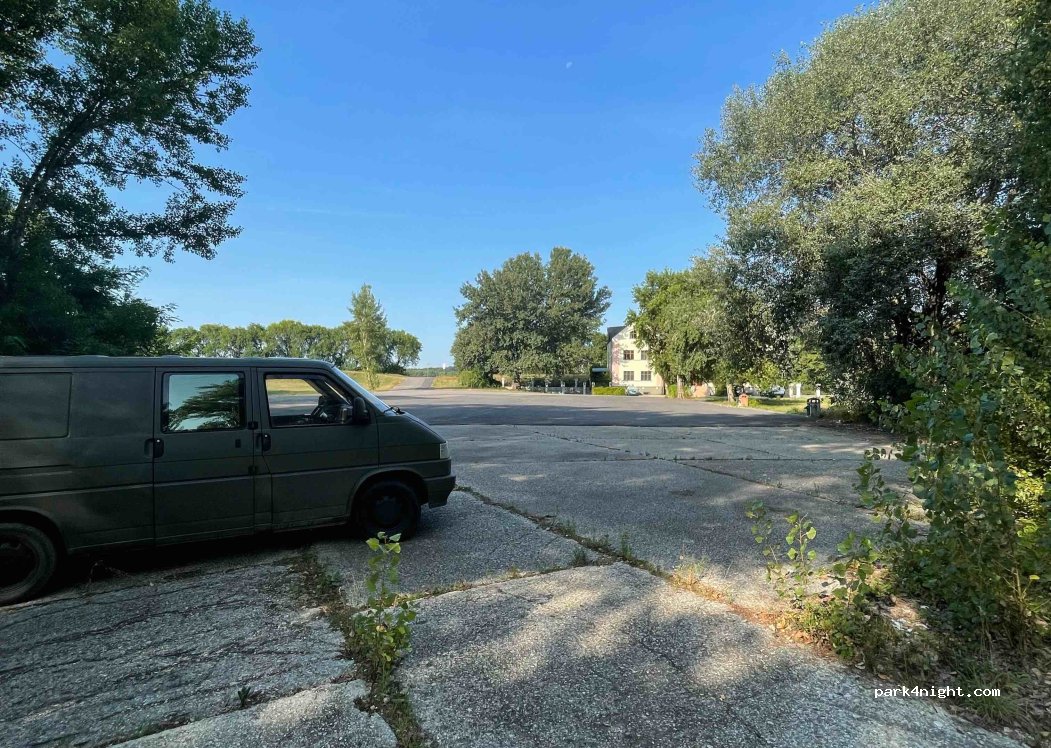 (930 05) Gabčíkovo - Unnamed Road — foto 2
