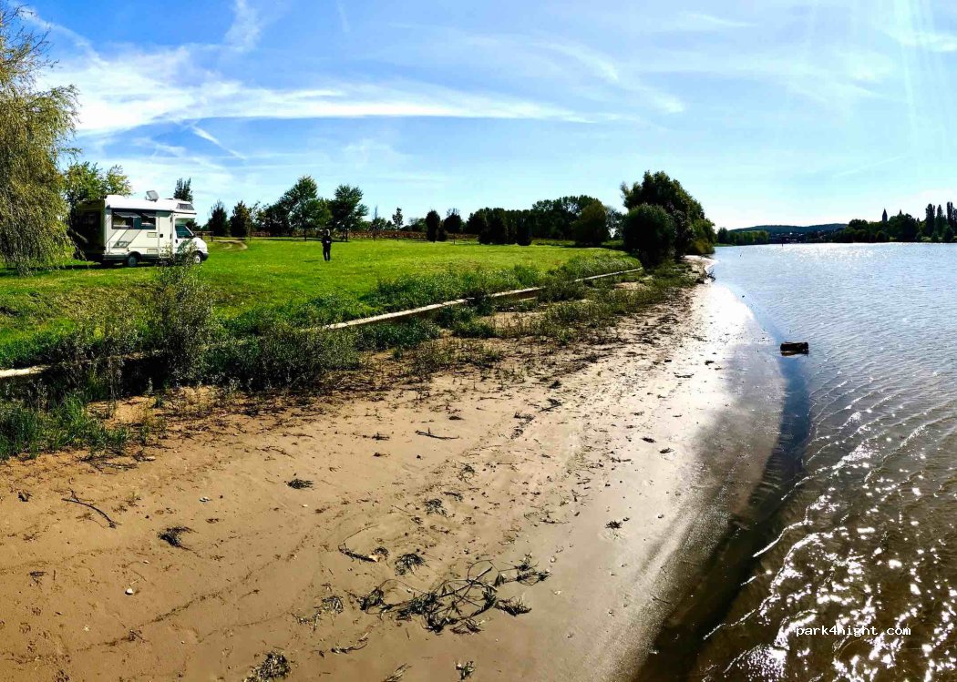 (71700) Tournus - Unnamed Road — foto