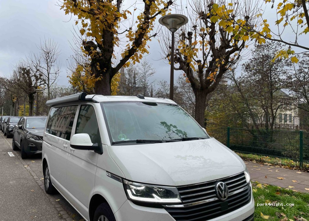 (67000) Strasbourg - 3 Quai Rouget-de-Lisle — foto