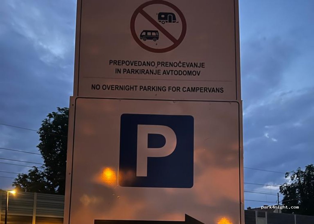 (1000) Ljubljana - 5 Tobačna ulica — foto 3