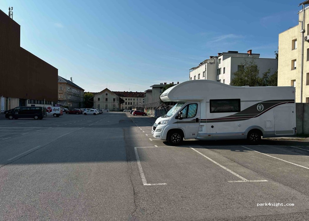 (1000) Ljubljana - 5 Tobačna ulica — foto 4