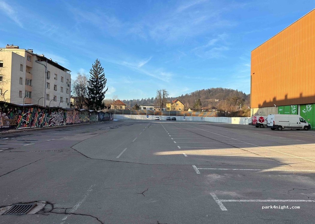 (1000) Ljubljana - 5 Tobačna ulica — foto 5