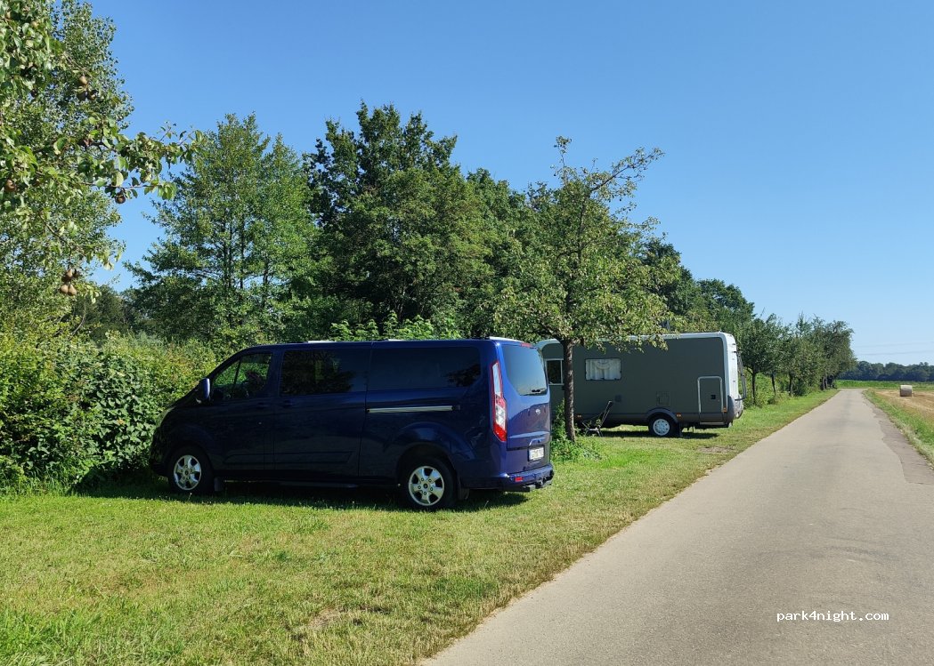 (77743) Neuried - Unnamed Road — foto