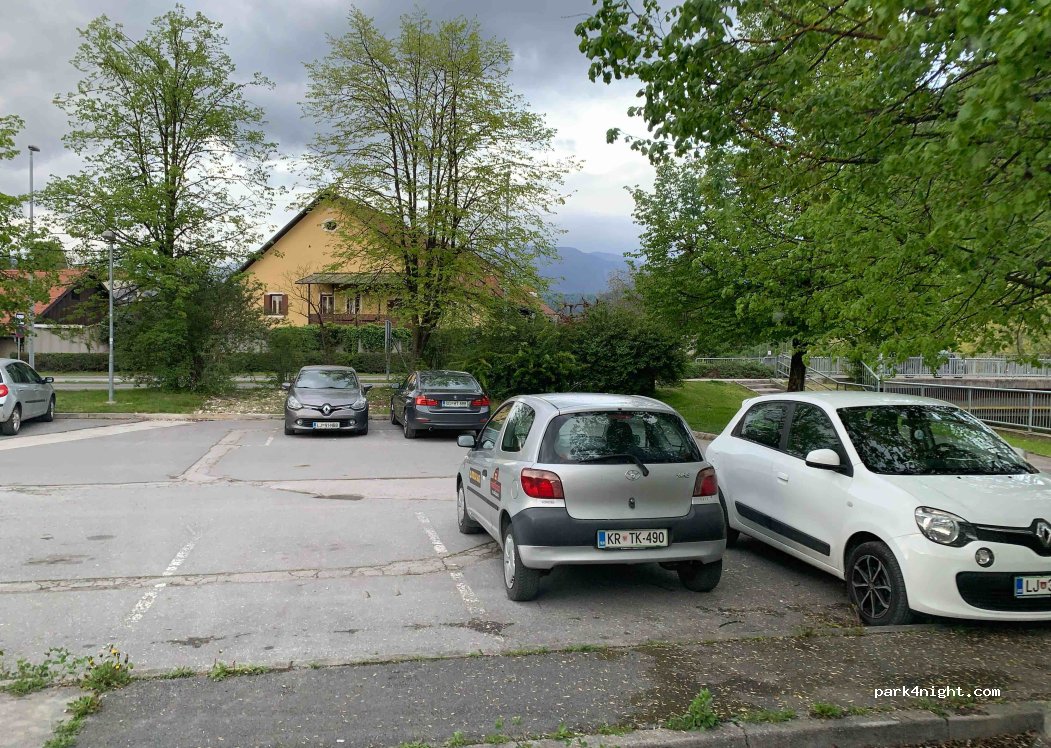 (1241) Kamnik - 2 Šolska ulica — foto 4