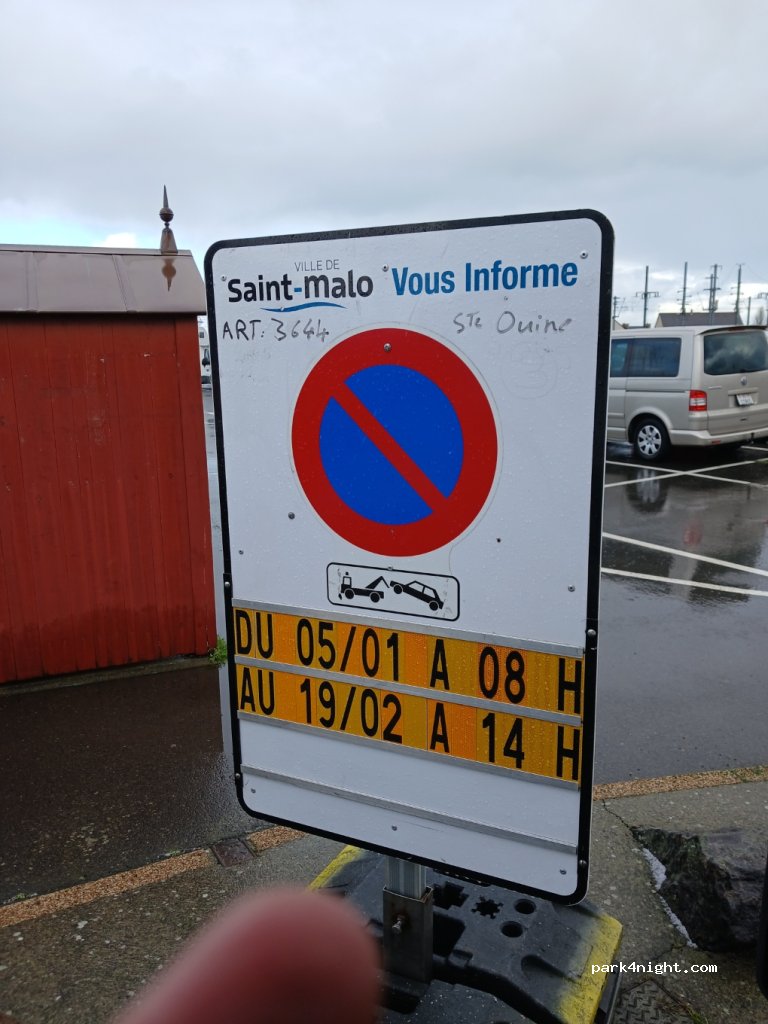 (35400) Saint-Malo - Rue Paul Feval — foto 3