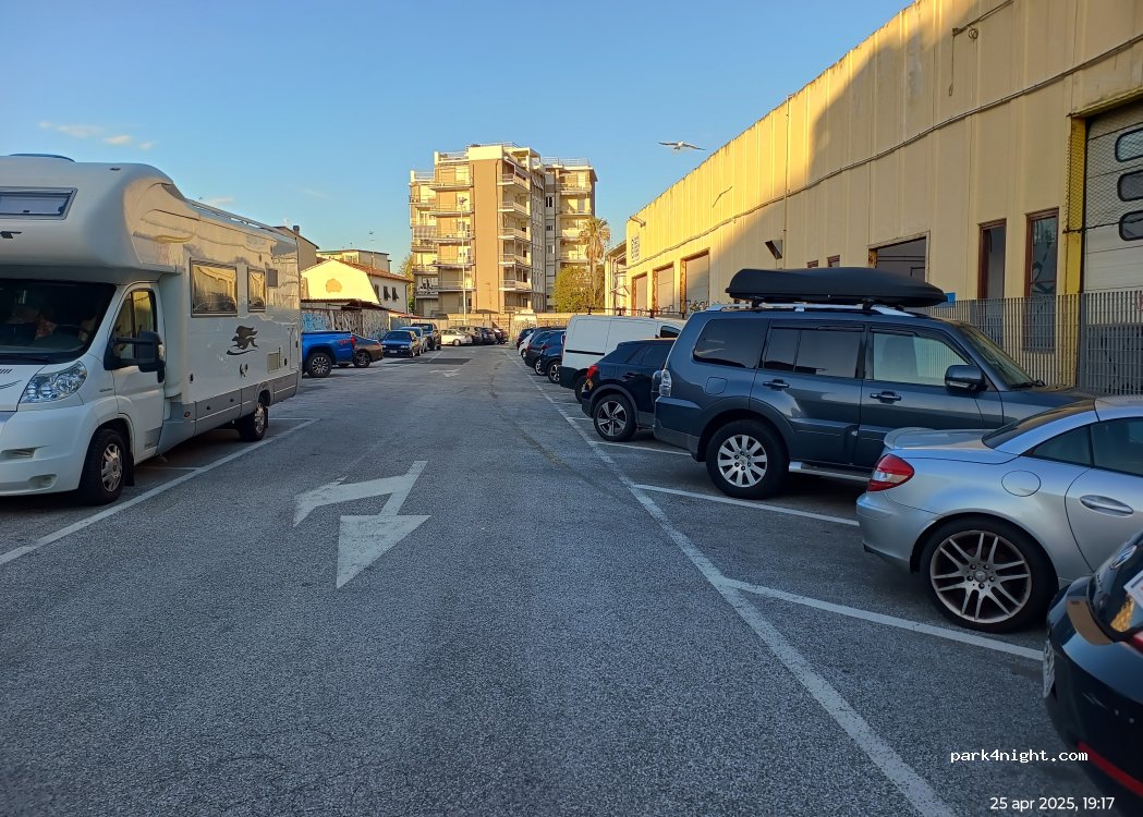 (57127) Livorno - 49 Via Forte dei Cavalleggeri — foto