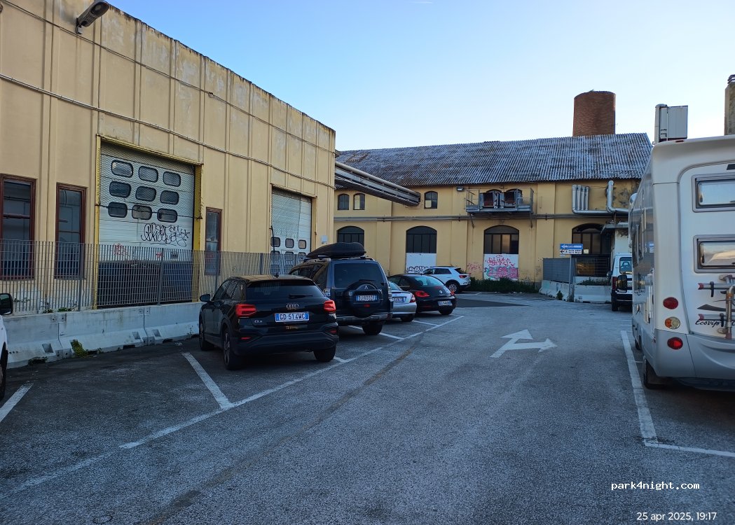 (57127) Livorno - 49 Via Forte dei Cavalleggeri — foto 2