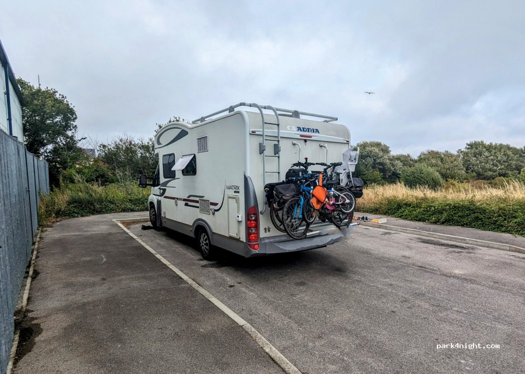 (PO20 0AY) Selsey - 1-3 Ellis Square — foto