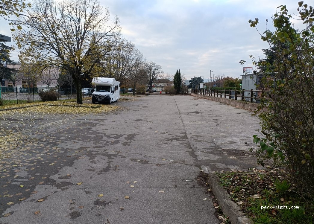 (69110) Sainte-Foy-lès-Lyon - Chem.du Plan du Loup — foto