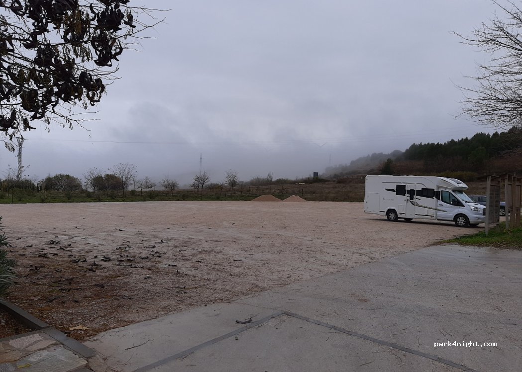 (50142) Fuendetodos - 1 Paseo Vista Alegre — foto